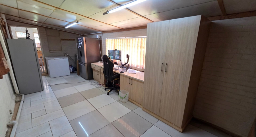 To Let 3 Bedroom Property for Rent in Fleurdal Free State